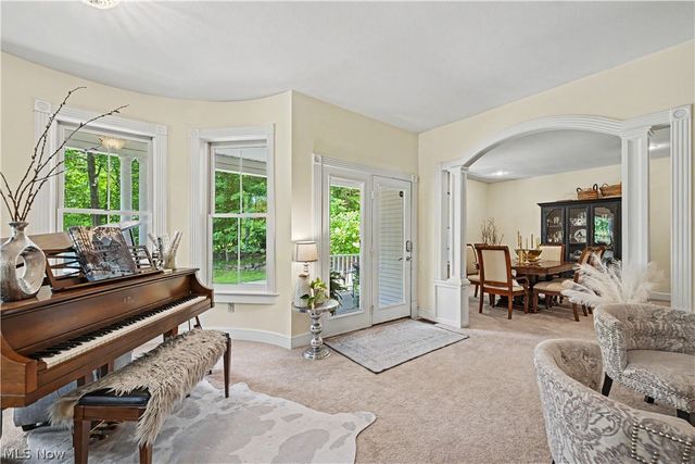 8851 Spring Valley Drive, Broadview Heights, OH 44147