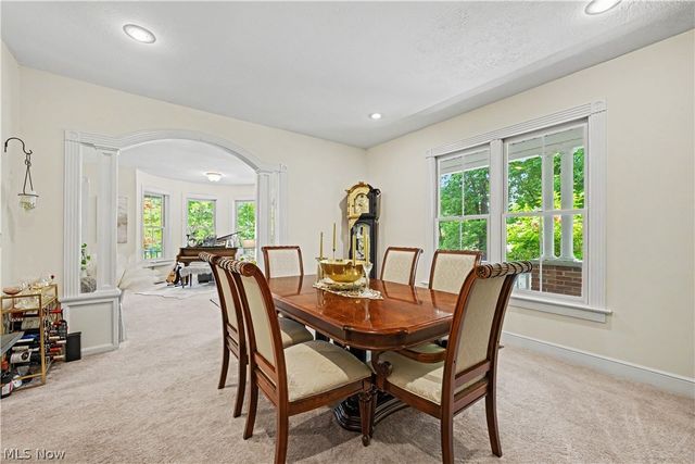 8851 Spring Valley Drive, Broadview Heights, OH 44147