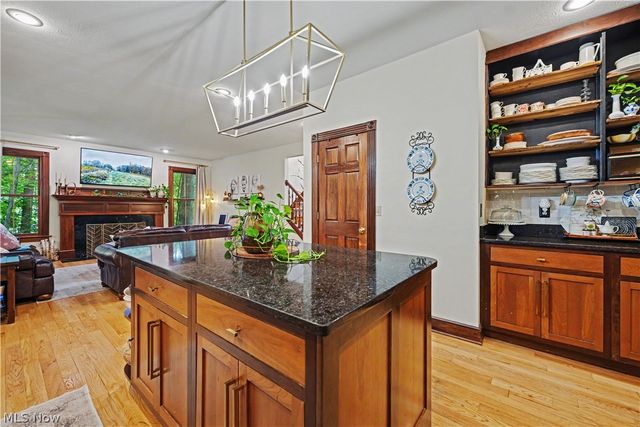 8851 Spring Valley Drive, Broadview Heights, OH 44147