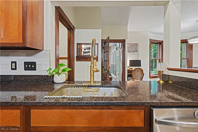 8851 Spring Valley Drive, Broadview Heights, OH 44147