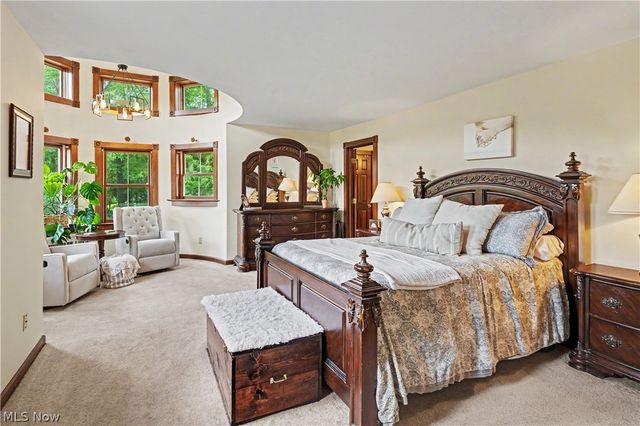 8851 Spring Valley Drive, Broadview Heights, OH 44147