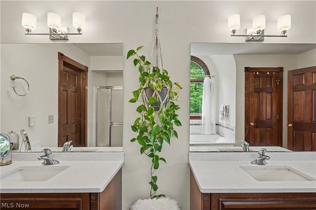 8851 Spring Valley Drive, Broadview Heights, OH 44147