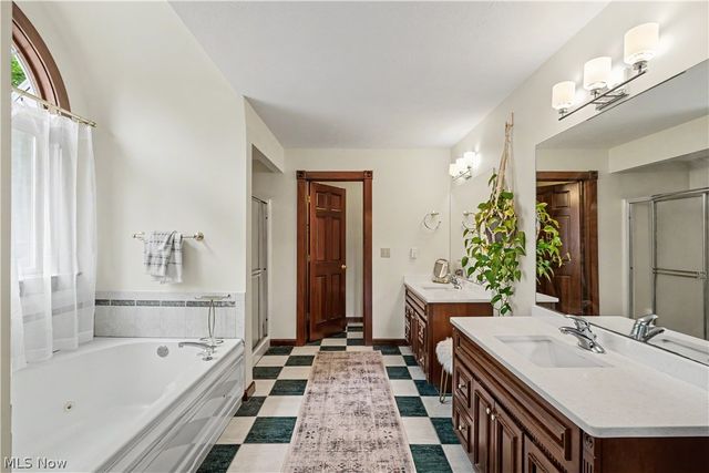 8851 Spring Valley Drive, Broadview Heights, OH 44147