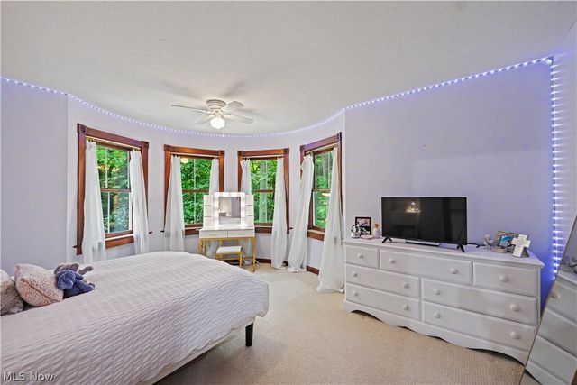 8851 Spring Valley Drive, Broadview Heights, OH 44147