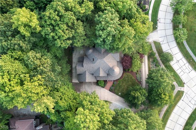 8851 Spring Valley Drive, Broadview Heights, OH 44147