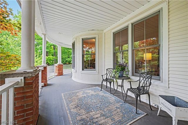8851 Spring Valley Drive, Broadview Heights, OH 44147