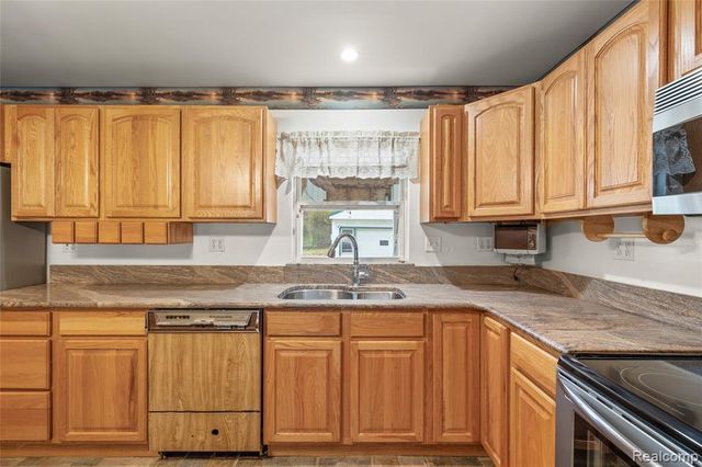 35855 Herman Street, Romulus, MI 48174