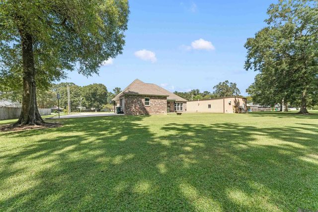 9508 W Blount Rd, Denham Springs, LA 70706