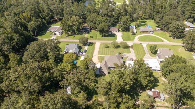 9508 W Blount Rd, Denham Springs, LA 70706