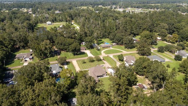 9508 W Blount Rd, Denham Springs, LA 70706