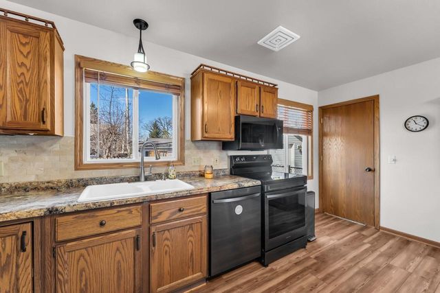 2420 Marshall SQUARE, Kansasville, WI 53139