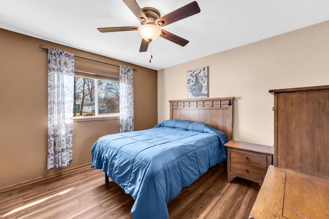 2420 Marshall SQUARE, Kansasville, WI 53139