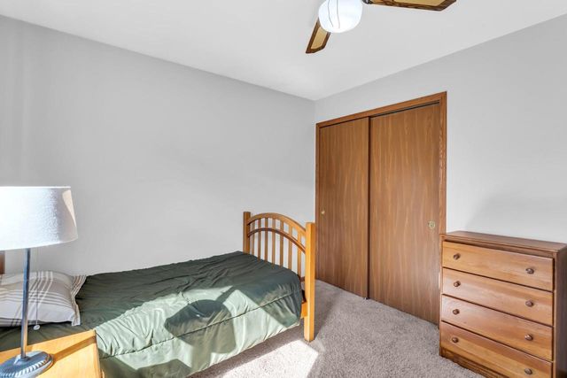 2420 Marshall SQUARE, Kansasville, WI 53139