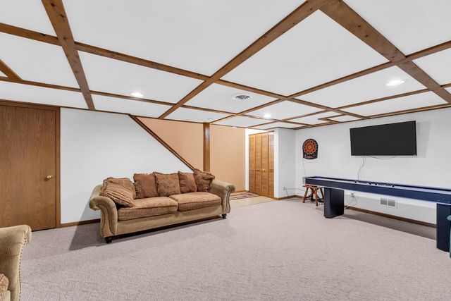 2420 Marshall SQUARE, Kansasville, WI 53139