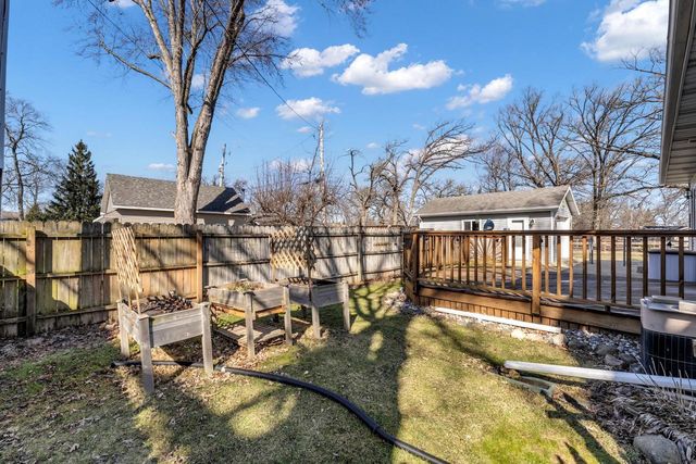 2420 Marshall SQUARE, Kansasville, WI 53139