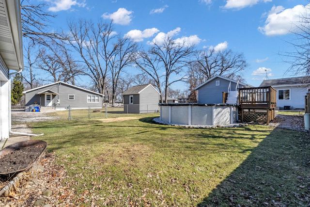 2420 Marshall SQUARE, Kansasville, WI 53139