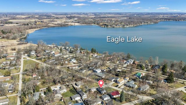 2420 Marshall SQUARE, Kansasville, WI 53139