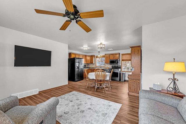 2420 Marshall SQUARE, Kansasville, WI 53139