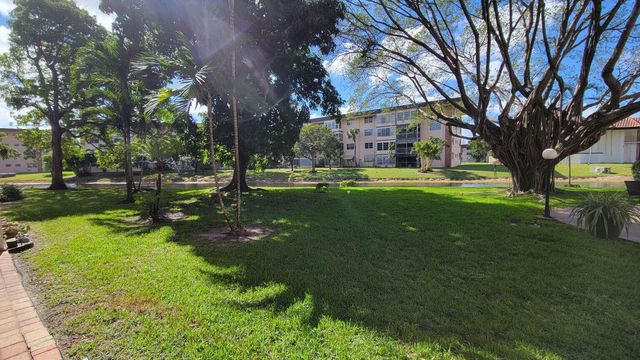 3001 NW 46TH Avenue 104, Lauderdale Lakes, FL 33313