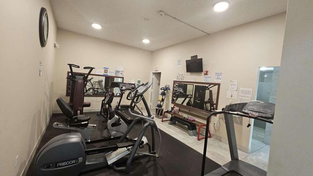 3001 NW 46TH Avenue 104, Lauderdale Lakes, FL 33313