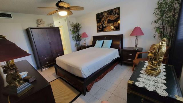 3001 NW 46TH Avenue 104, Lauderdale Lakes, FL 33313