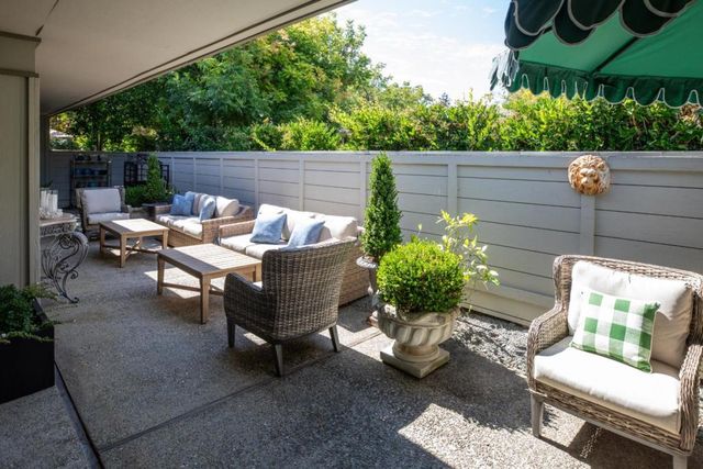 65 Bay Tree Lane, Los Altos, CA 94022