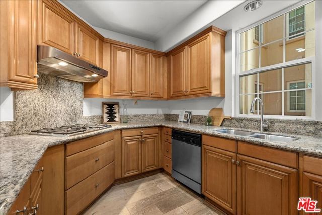 5935 Playa Vista Drive 113, Los Angeles, CA 90094