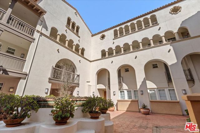 5935 Playa Vista Drive 113, Los Angeles, CA 90094