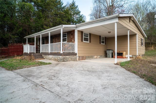 813 Severt Circle, Lenoir, NC 28645