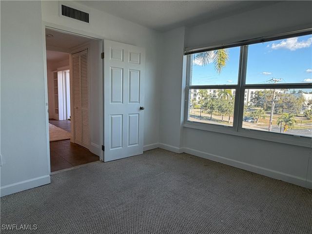 2350 W 1st ST 303, Fort Myers, FL 33901