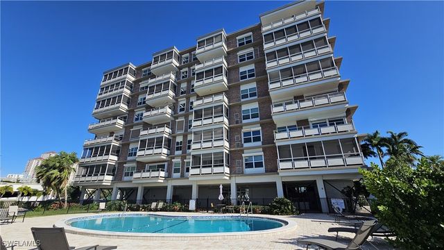 2350 W 1st ST 303, Fort Myers, FL 33901