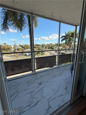 2350 W 1st ST 303, Fort Myers, FL 33901