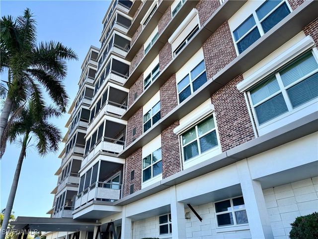 2350 W 1st ST 303, Fort Myers, FL 33901