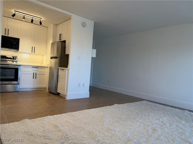 2350 W 1st ST 303, Fort Myers, FL 33901