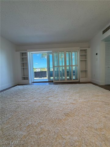 2350 W 1st ST 303, Fort Myers, FL 33901