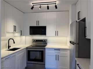 2350 W 1st ST 303, Fort Myers, FL 33901