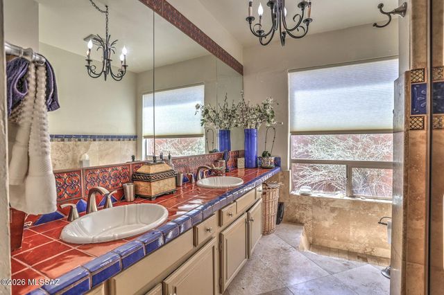 5515 N Via Entrada, Tucson, AZ 85718