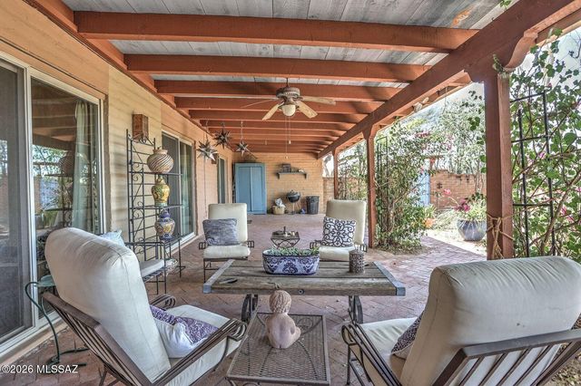 5515 N Via Entrada, Tucson, AZ 85718