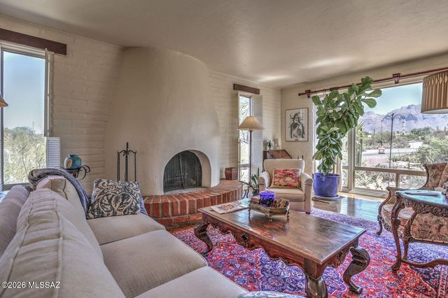 5515 N Via Entrada, Tucson, AZ 85718