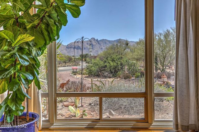 5515 N Via Entrada, Tucson, AZ 85718