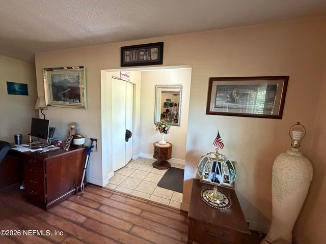 4256 HALL BOREE Road, Middleburg, FL 32068