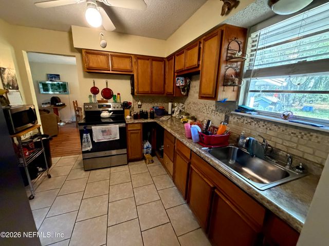 4256 HALL BOREE Road, Middleburg, FL 32068