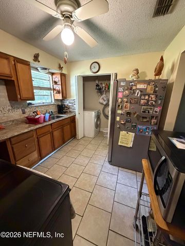 4256 HALL BOREE Road, Middleburg, FL 32068