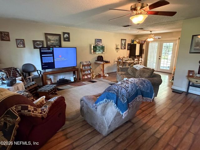 4256 HALL BOREE Road, Middleburg, FL 32068