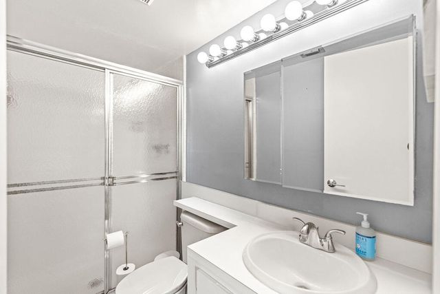 236 PINE HOV Circle D-2, Greenacres, FL 33463