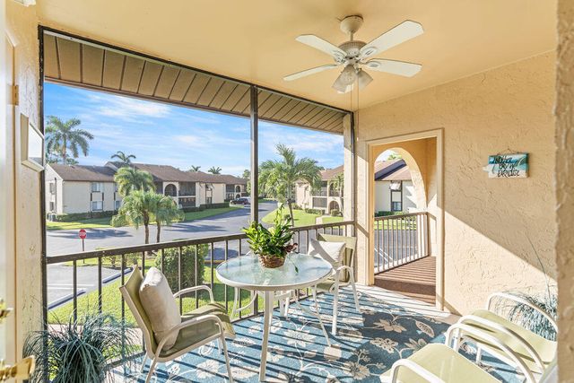 236 PINE HOV Circle D-2, Greenacres, FL 33463