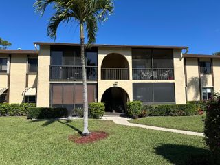 236 PINE HOV Circle D-2, Greenacres, FL 33463