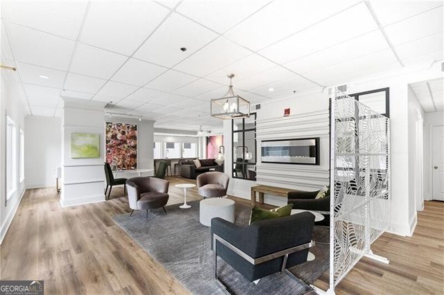 275 13th Street 209, Atlanta, GA 30309