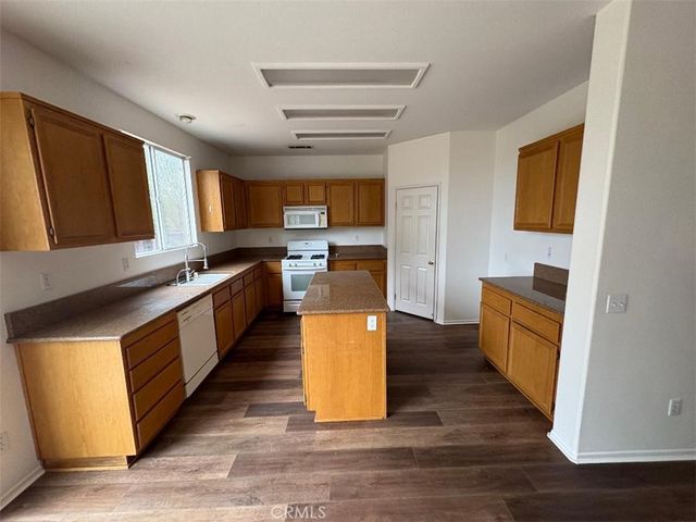 17416 Hawkwood, Riverside, CA 92503