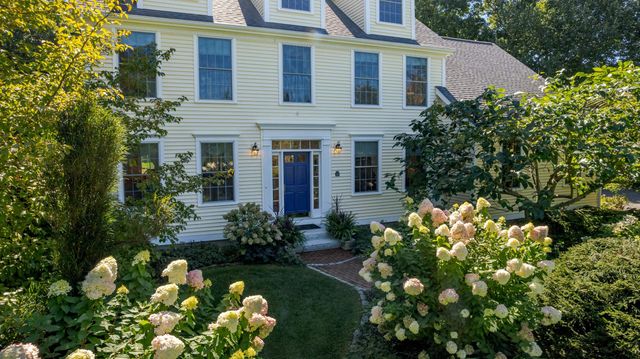 97 Tidewater Farm Road, Stratham, NH 03885